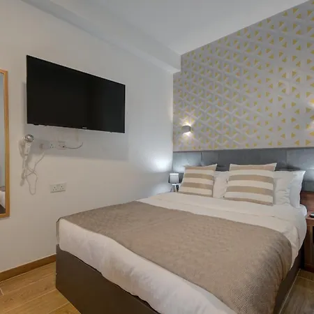 Marina Suites & Apartments - Self Catering - By Tritoni Hotels Gzira Exterior photo